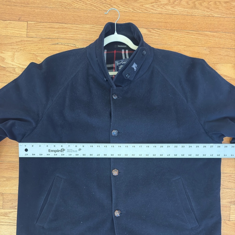 Burberry Men's Navy Blue Wool Car Coat with Plaid Lining - Picture 4 of 13